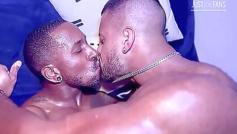 Hot blonde slutty fucks her husband and pussy