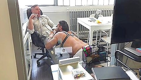 Hot slut rides a cock in her mouth