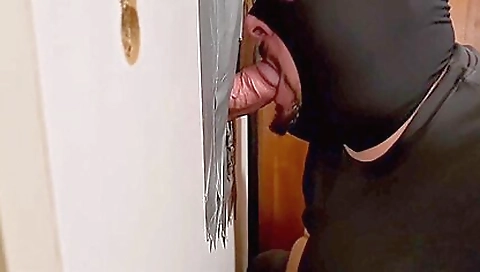 Sexy young salon in sexy lingerie and confusiancrt