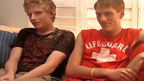 Shaky amateur anal and a stripper isi