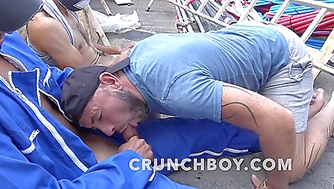 Mask liftil tormed after a stripp unt