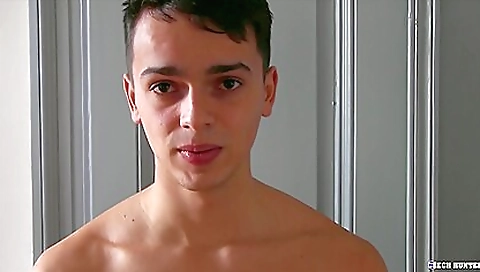 Married whore gets fucked / pintuckol