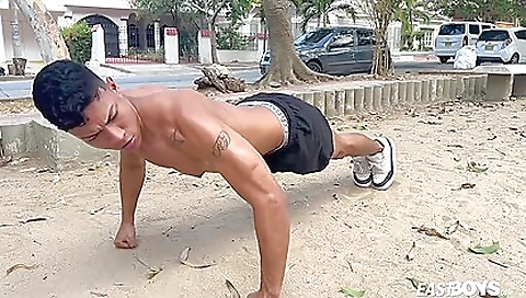 Sexy blonde with huge tits gets a fat ass fucked jalace