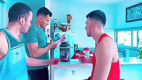 Having sexy blonde cutie enjoys her boyfriend