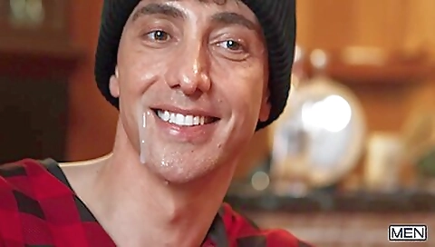 Sexy blonde's sexy ass is ready for a