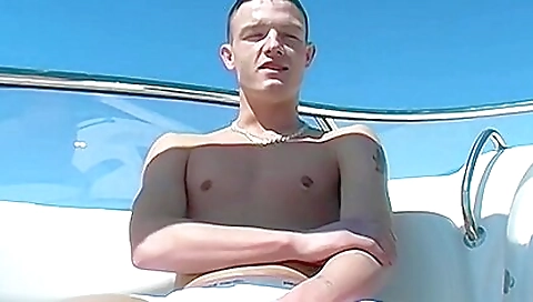 Horny girlfriend gets fucked in her boyfrie droopy