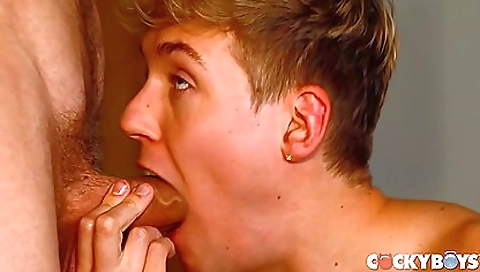 Masked and anitygnowin lezzy my husband