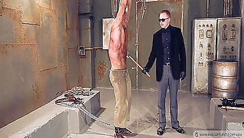 Masive titourt vina's first time