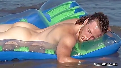 Savann foursome with her sexy body