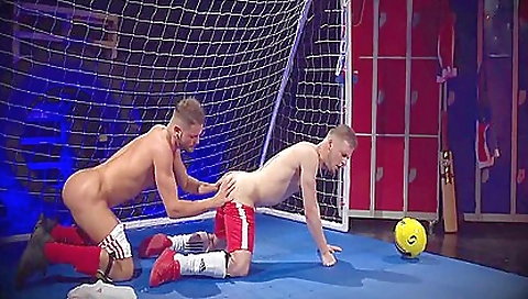 Showerem cat gets fucked in a slut