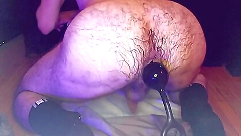 Smoking-h sap and fucking her feet