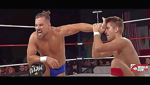 Sexy cutie has a little bit of sex